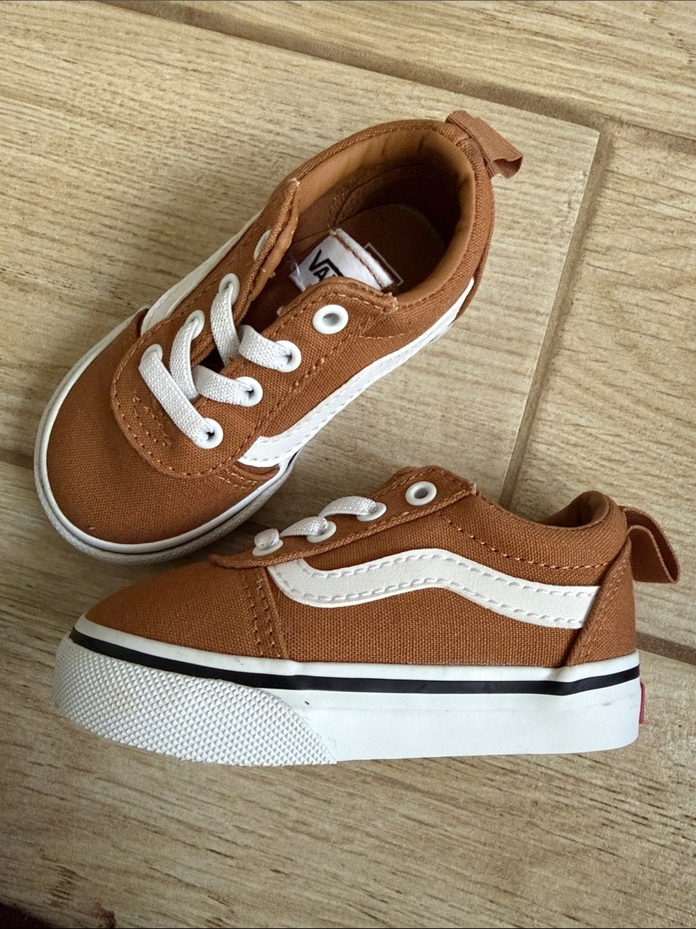 Vans toddler Brown Canvas Low-Top Sneakers with White Stripe